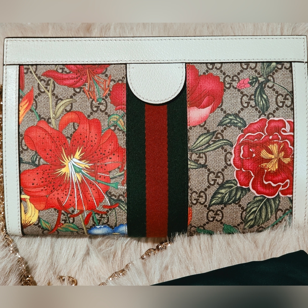Gucci Flora Ophidia GG Supreme Medium Chain Bag - Picture 2 of 11